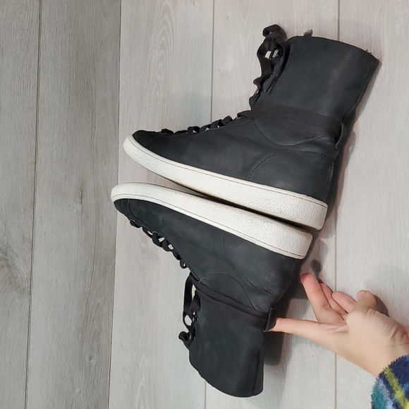 Ugg Australia Starlyn High top lace up Leather Boots sneakers shoes 9.5 - Picture 8 of 14